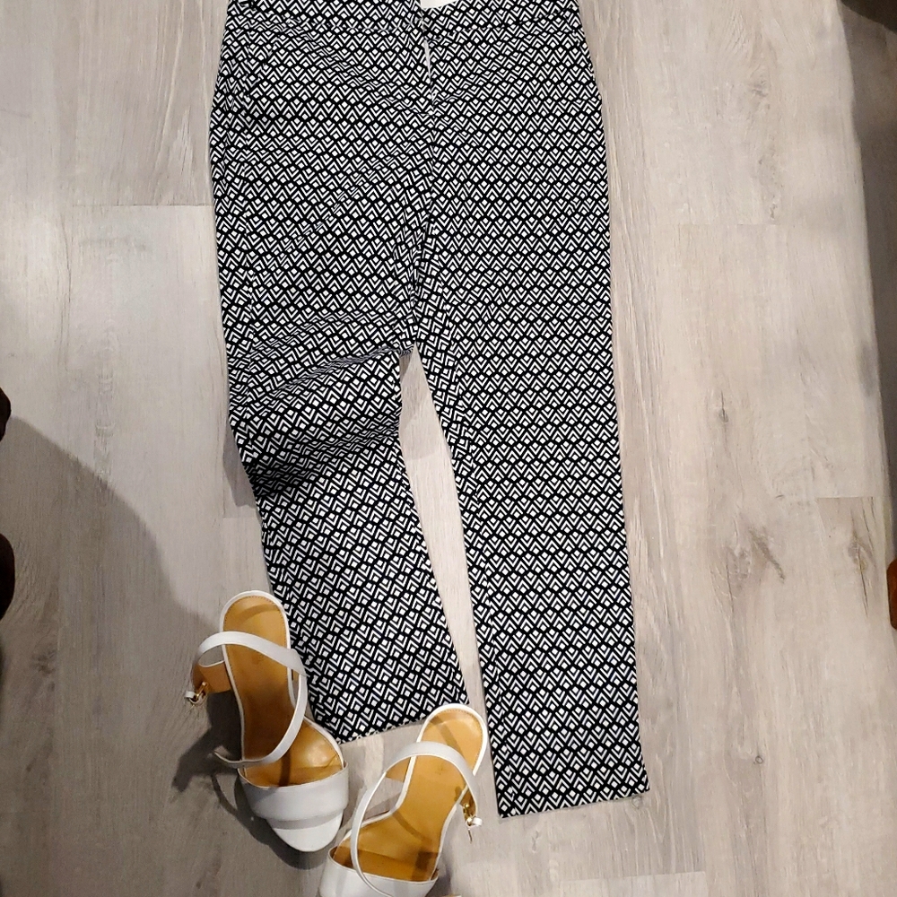 Capris XOXO